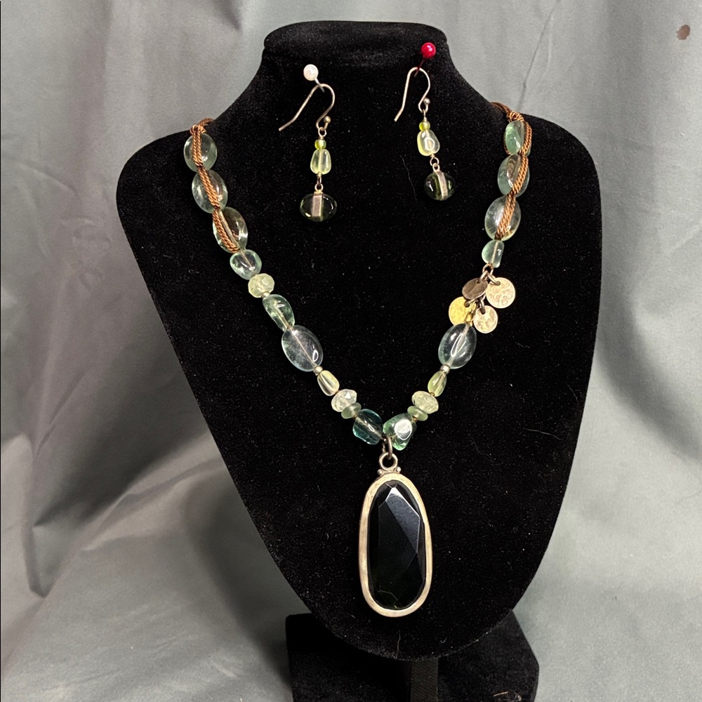 Silpada green glass beaded Necklace and Earring Set